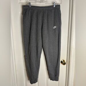 Nike Men’s Gray Fleece Lined Sweatpants Joggers X-Large Embroidered Logo Pockets
